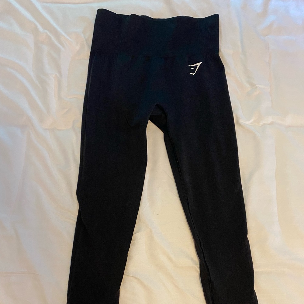 Gym shark leggings!